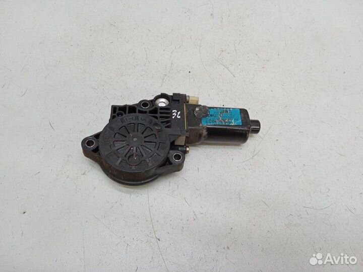 Моторчик стеклоподъемника задний левый Hyundai