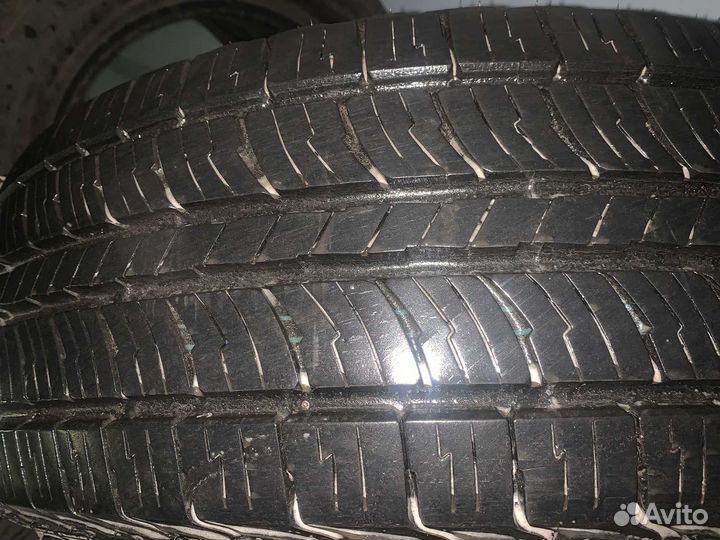 Kumho Road Venture APT KL51 235/65 R17