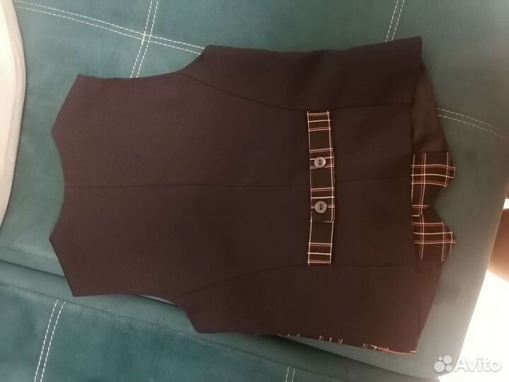 Жилетка для мальчика школа 142