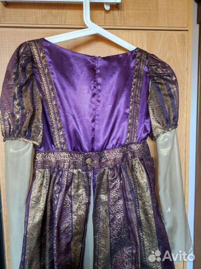 Платье в средневековом стиле