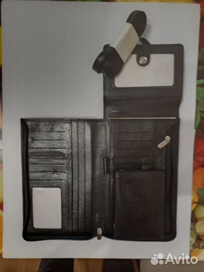 Кожаные изделия на Подарки