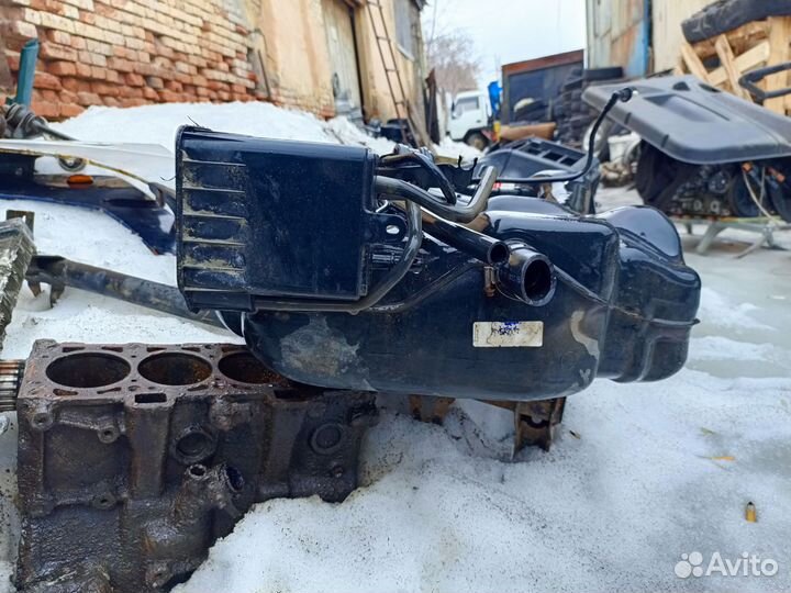 Форд Фокус 1 бензобак