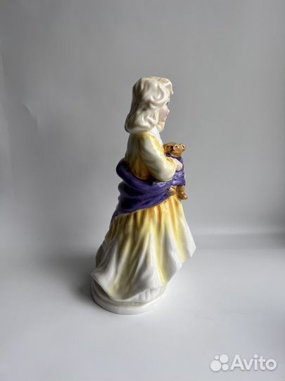 Royal Doulton. Статуэтки девочек с мишками
