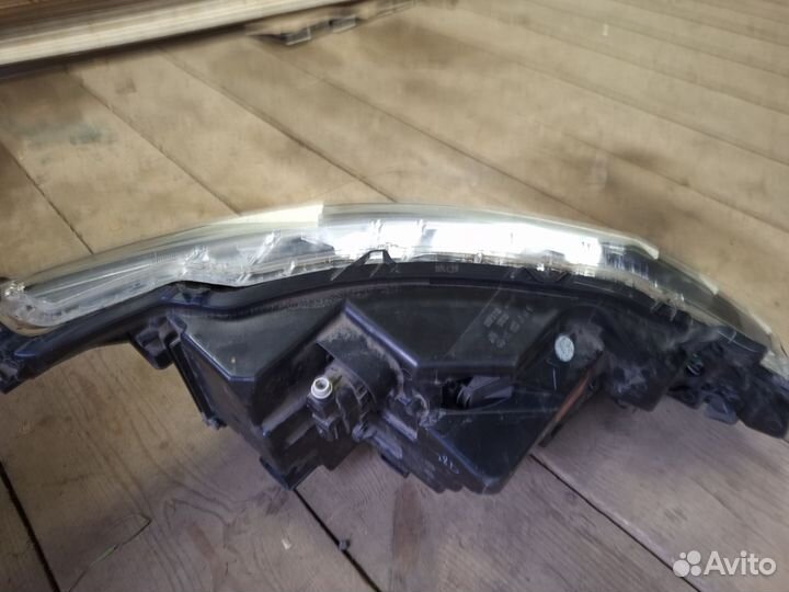 Фара передняя левая Nissan qashqai j11