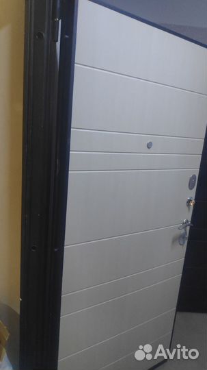 Дверь входная от застройщика 2*95
