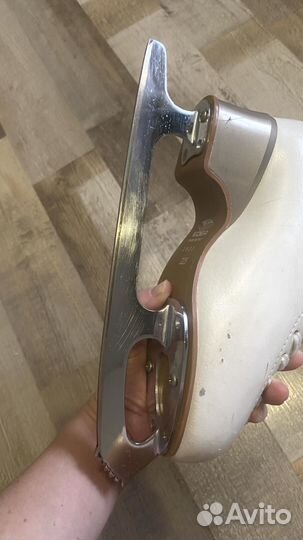 Коньки фигурные профессиональные edea overture 225