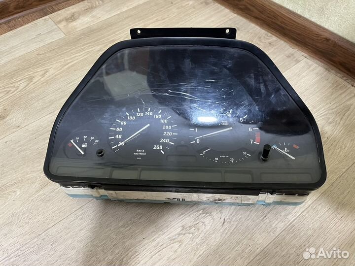 High приборка синезадая BMW 5 E34