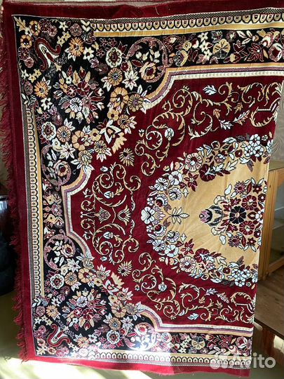 Накидка на диван и на кресла