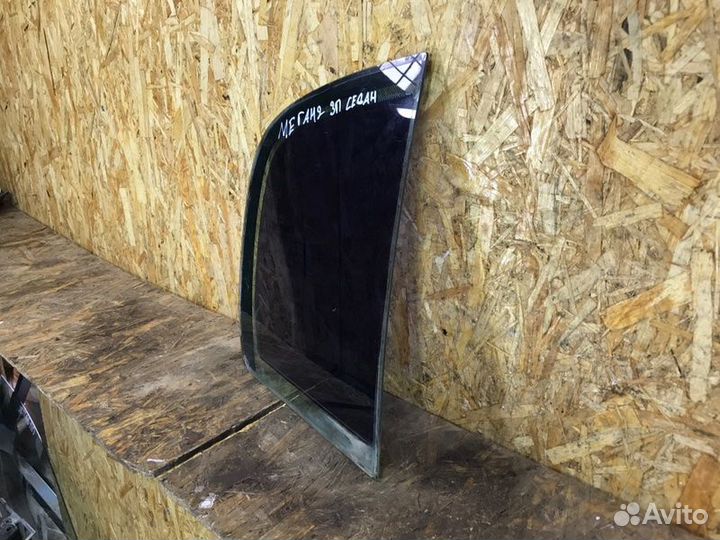 Форточка двери задняя правая Renault Megane 2