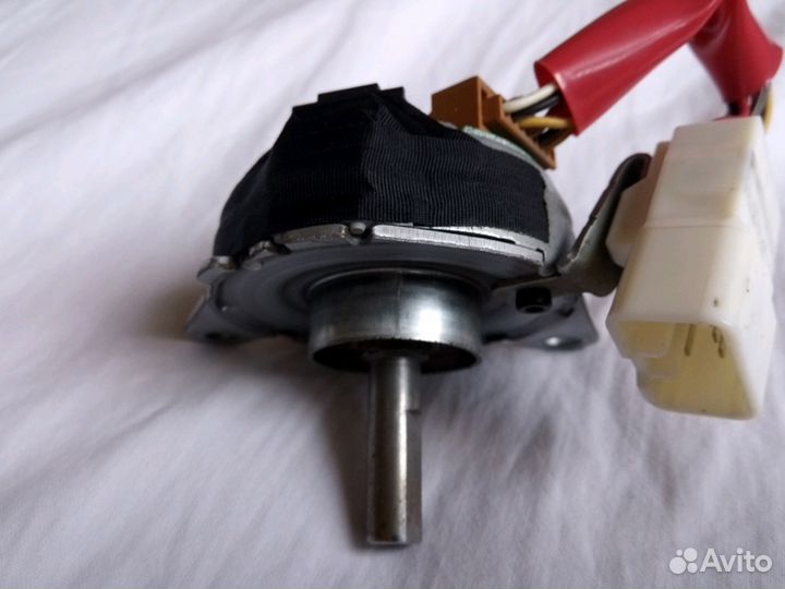 Привод управления рулевой колонкой Toyota Land cru