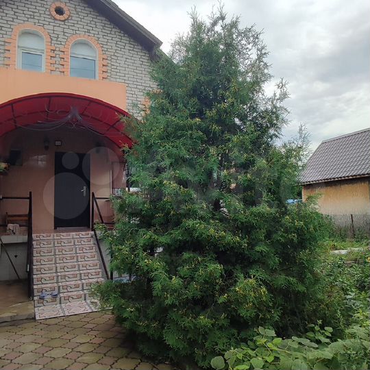 Коттедж 131 м² на участке 8 сот.