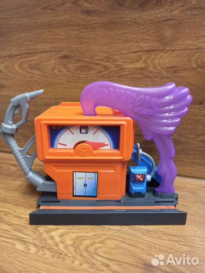 Hot wheels автовоз, машинки и станции
