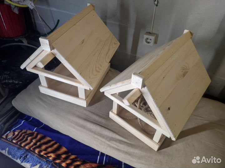 Кормушка для птиц из дерева