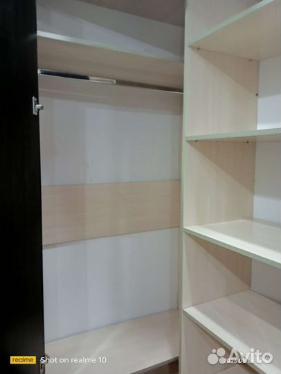 Угловой шкаф