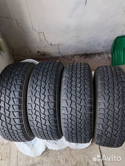 Matador MP 71 Izzarda 4x4 215/65 R16
