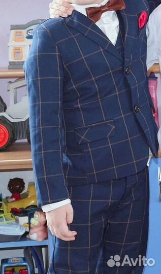 Костюм классический для мальчика 130