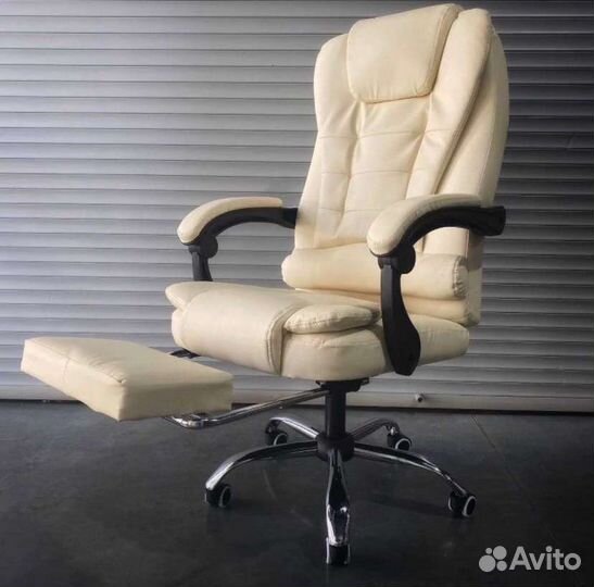 Офисное кресло