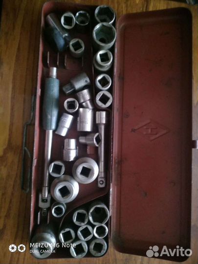 Набор советских ключей головок