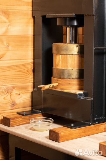 Масло сыродавленное настоящее в наборе