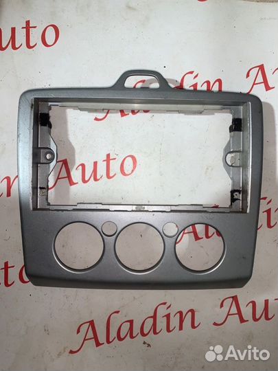 Рамка магнитолы Ford Focus 2