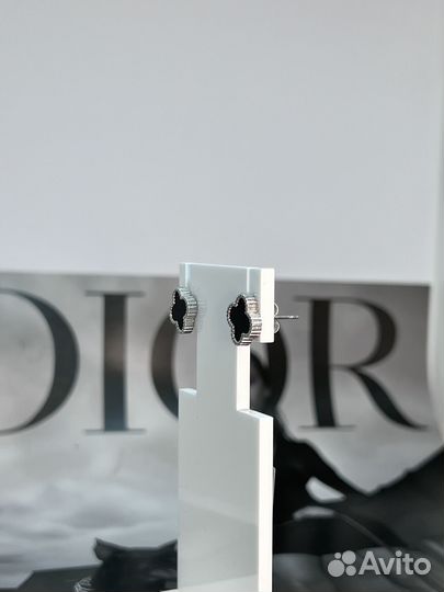 Серьги гвоздики в стиле Van Cleef