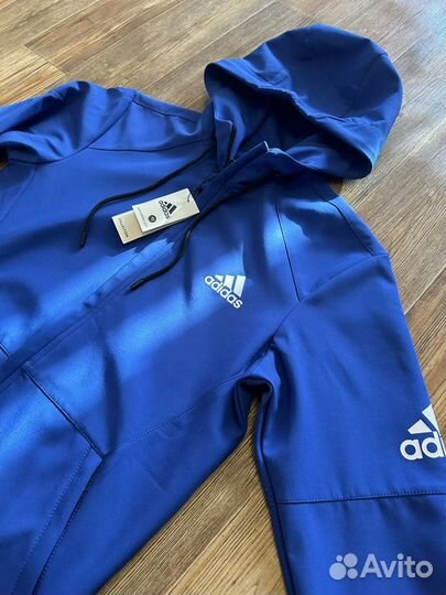 Спортивный костюм adidas