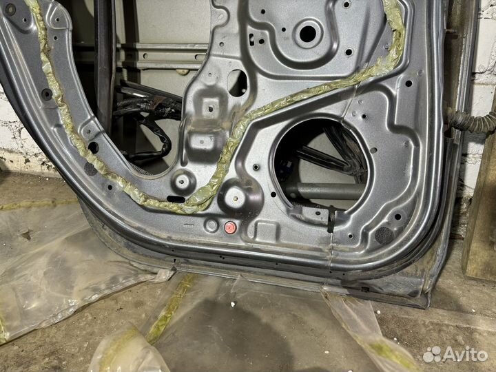 Дверь задняя левая Nissan Primera P12