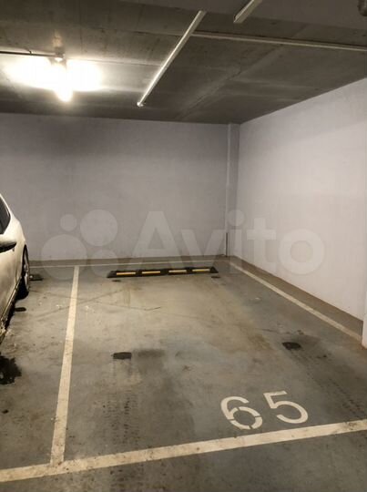 Машиноместо, 15 м²