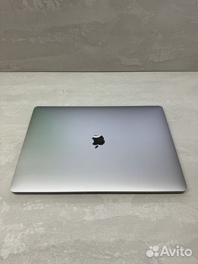 Apple MacBook Pro 16 i7