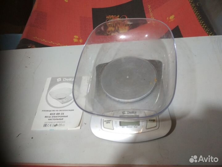 Весы настольные электронные