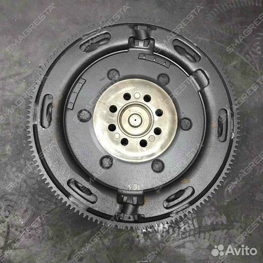 Двухмассовый маховик 415 0336 10