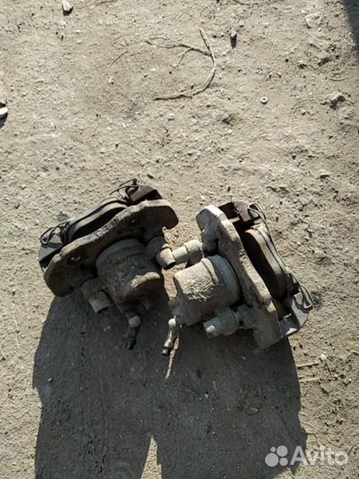 Суппорта передний Ford Focus 2