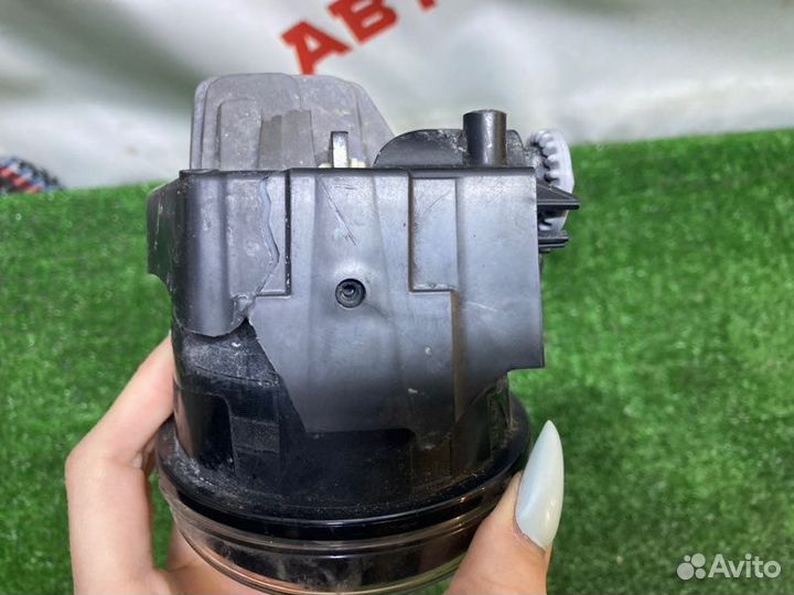 Фара противотуманная передняя правая Toyota Camry