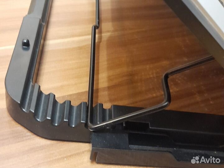 Охлаждающая подставка для ноутбука