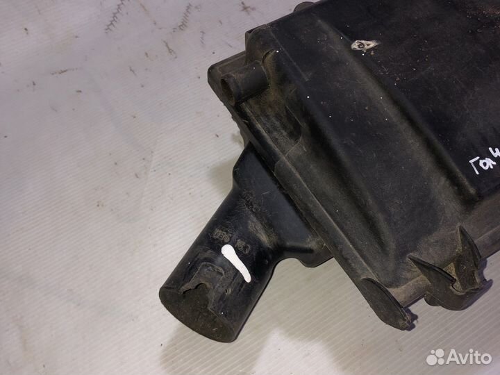 Корпус воздушного фильтра VAG 036 129 611 AM