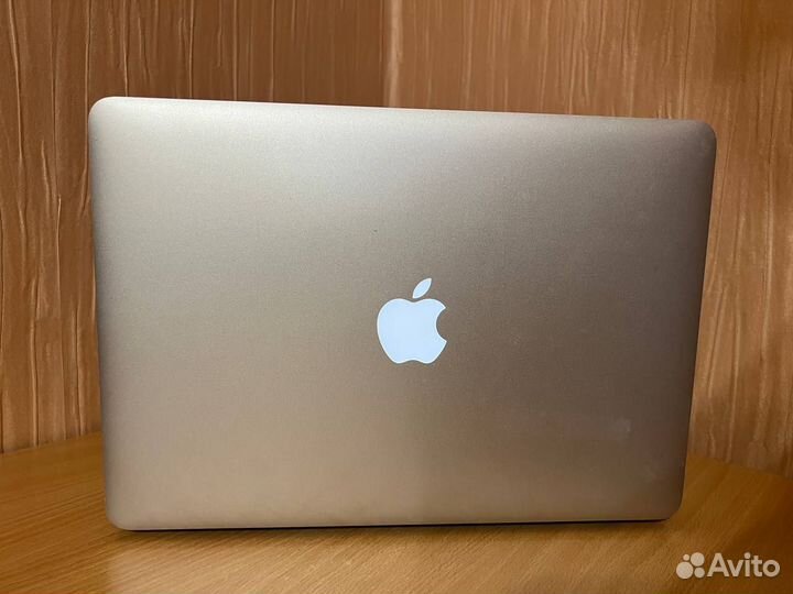 Apple MacBook Air 13 (2015)