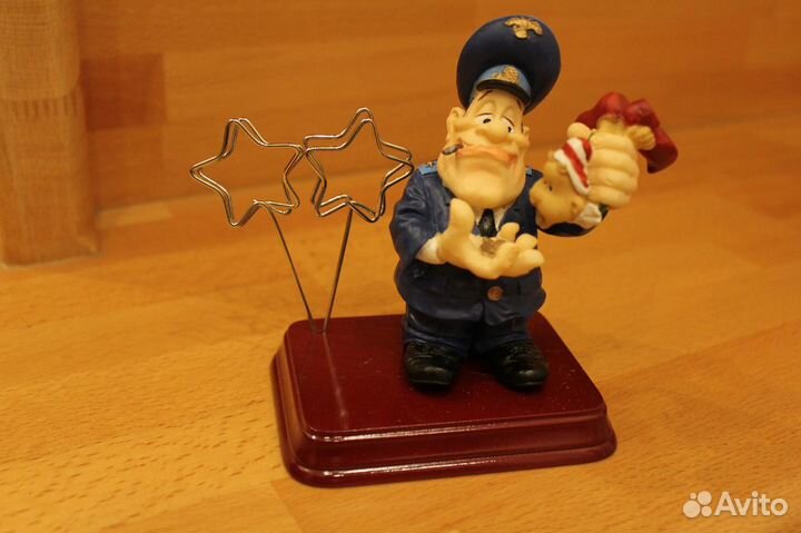 Сувениры настольные