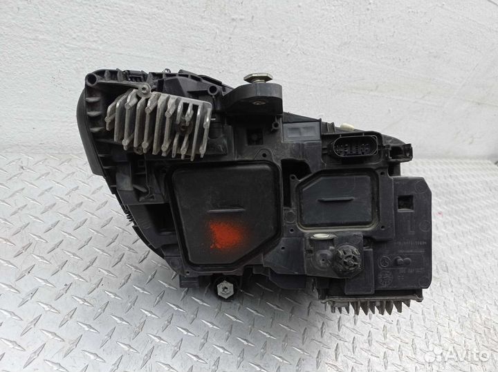 Фара левая Mercedes-Benz C-Class