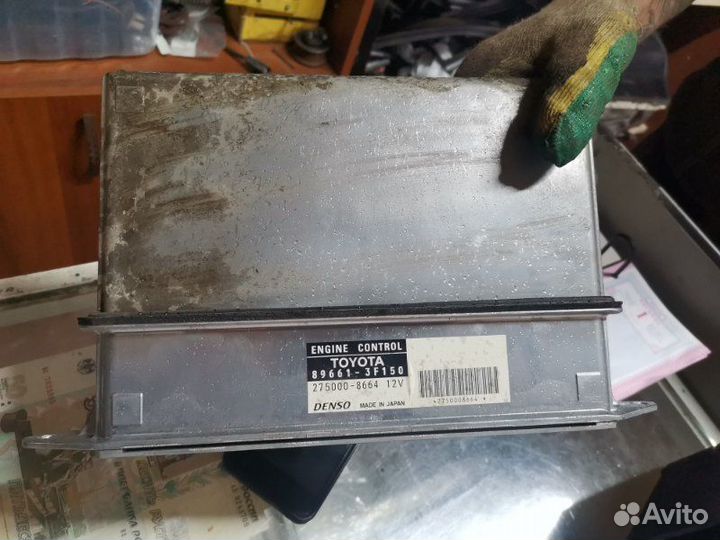 Блок управления двигателем Toyota Crown GRS181