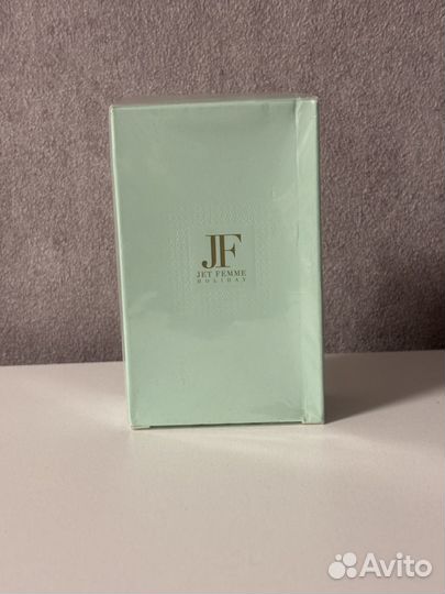 Jet Femme Holiday Avon