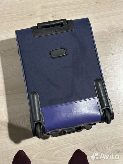 Чемодан ручная кладь на колесах