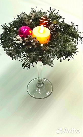 Новогодние украшения. Подсвечник со свечой