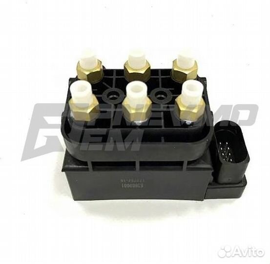 Блок клапанов пневмоподвески Porsche Cayenne