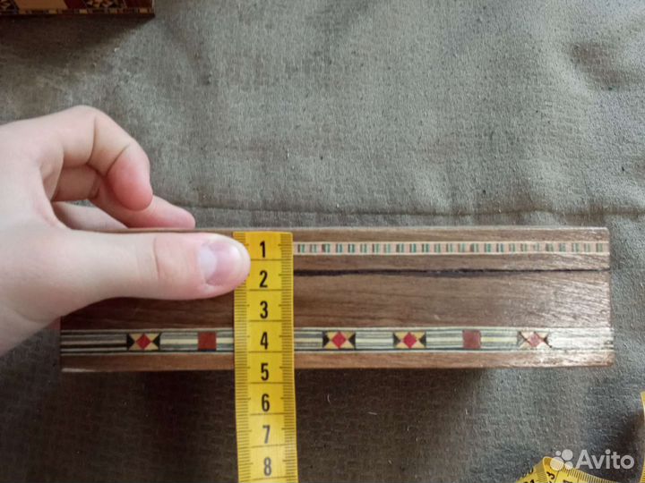 Деревянная шкатулка