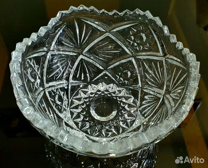 Хрустальная ваза