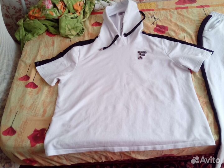 Спортивный костюм женский