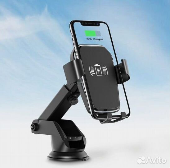 Автомобильная зарядка с присоской