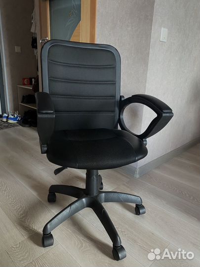 Компьютерное кресло новое