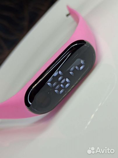 Электронные сенсорные часы