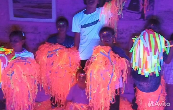 Неоновое бумажное шоу, аниматоры для детей